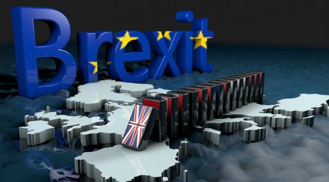 Лондон запросил отчет от Facebook, подозревая вмешательство РФ в референдум по Brexit